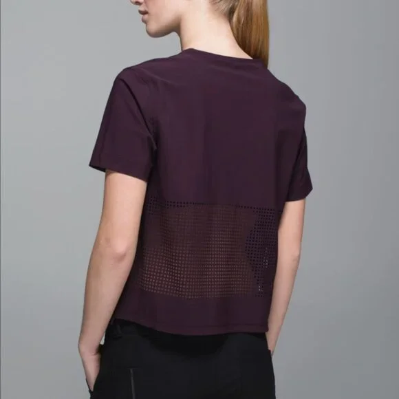 Lululemon Perfectly Perfed Tee sz M Black Cherry - Picture 2 of 7